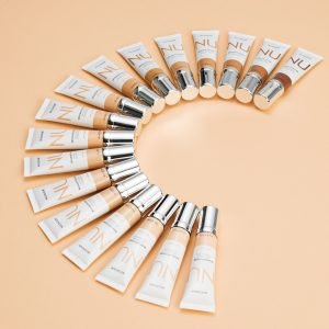 Bioadaptive* BB+ Skin Loving Foundation (Bases de Maquillaje)